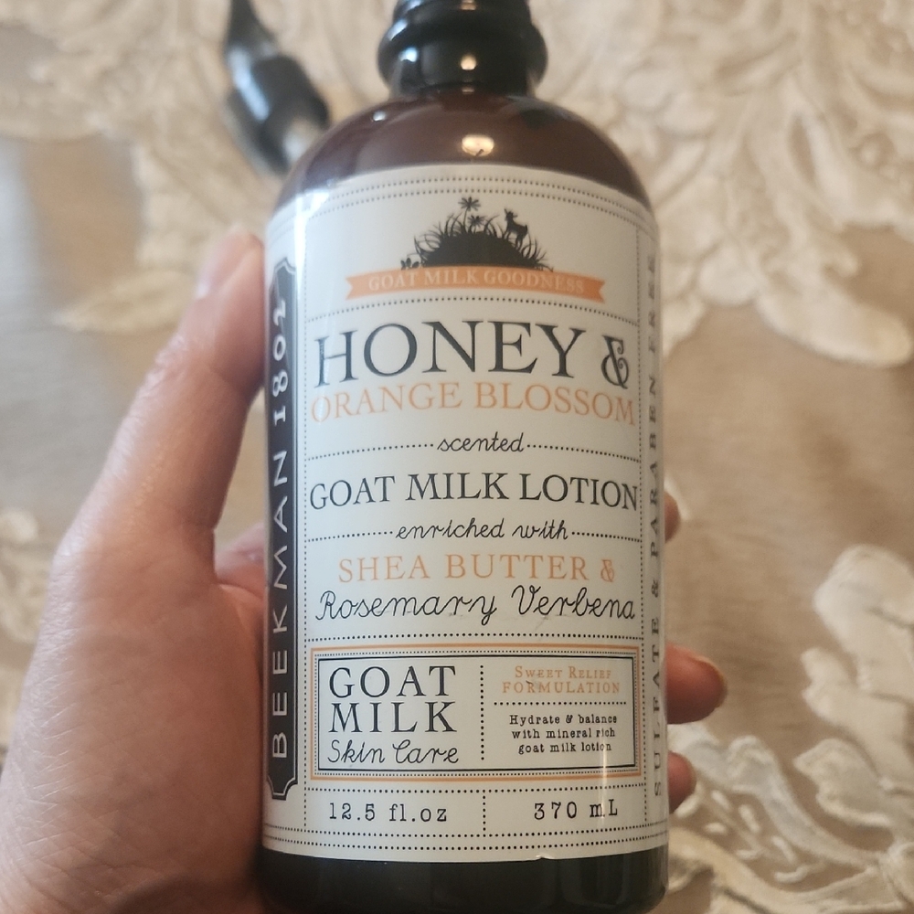 Beekman 1802 Honey & Orange Blossom Goat Milk Lotion - Cream and Gold Label